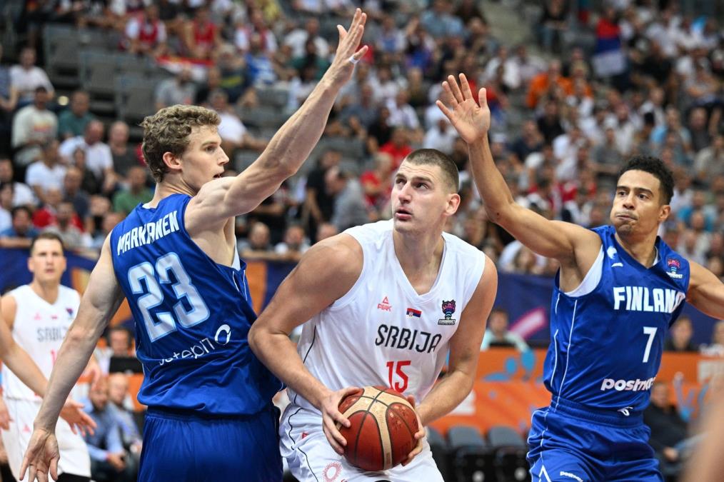 Lauri-Markanen-i-Nikola-Jokic.jpeg?ts=2025-08-19T12:07:35
