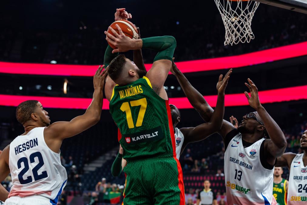 DEMONSTRACIJA SILE LITVANACA: Valančijunas i ekipa pregazili Veliku Britaniju na otvaranju Eurobasketa