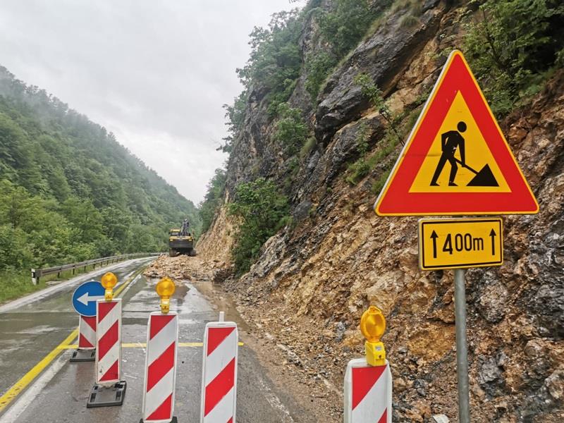 OPREZ, ODRON NA PUTU Saobraćaj u Sićevačkoj klisuri ka Pirotu usporen