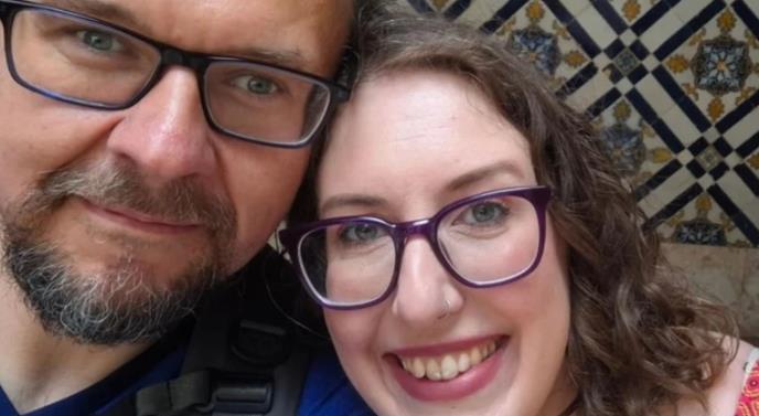 OBJAVILA SLIKE IZ LISABONA, PA NEKOLIKO SATI KASNIJE STRADALA SA MUŽEM: Bračni par poginuo u jezivoj nesreći na žičari (FOTO)