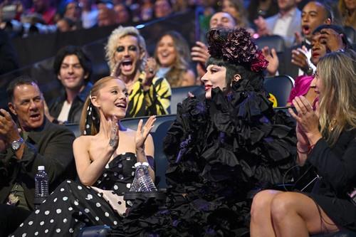 Lejdi Gaga i Arijana Grande izdominirale na MTV Video Music Awards: Ovo je kompletan spisak dobitnika nagrada