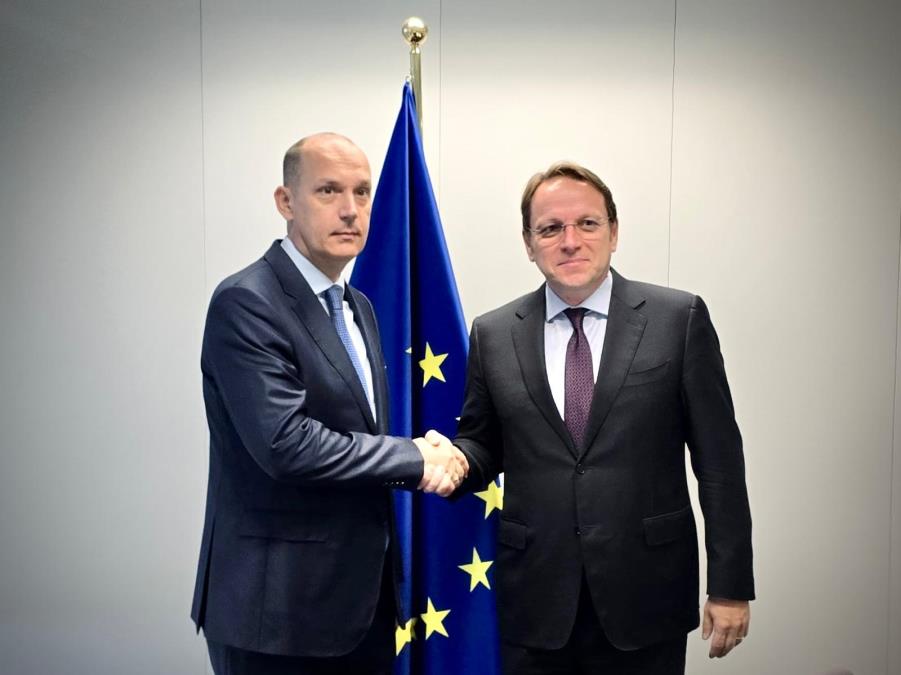 Ministar Lončar u Briselu sa evropskim komesarom: Oliver Varhelji ozbiljno računa na podršku Srbije u proizvodnji lekova i vakcina za celokupno tržiste EU