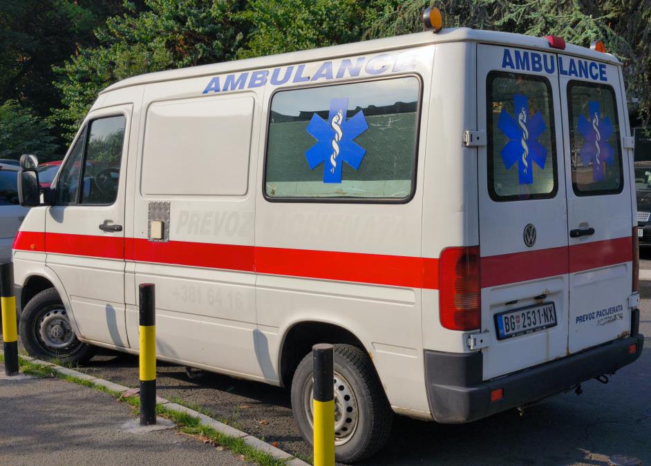 TEK ROĐENA BEBA POVREĐENA U SAOBRAĆAJNOJ NESREĆI KOD KURŠUMLIJE: Ukupno šest osoba zbrinuto u bolnici!