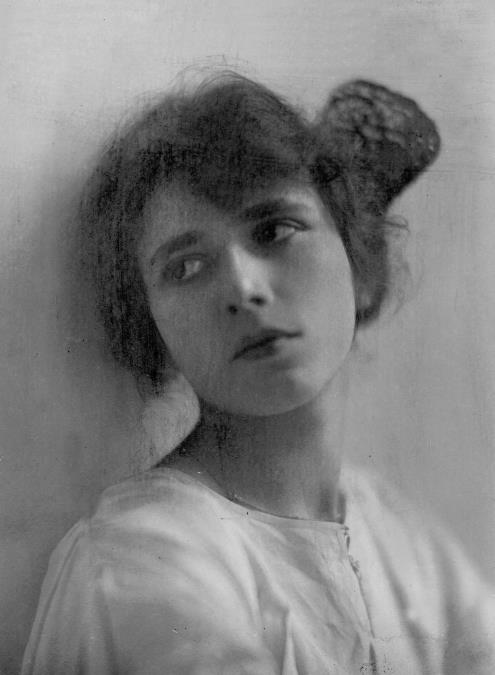 Najkontroverzniji roman Agate Kristi: Nakon objavljivanja knjige "Ubisto Rodžera Akrojda" kraljica krimi-žanra je misteriozno nestala 11 dana!