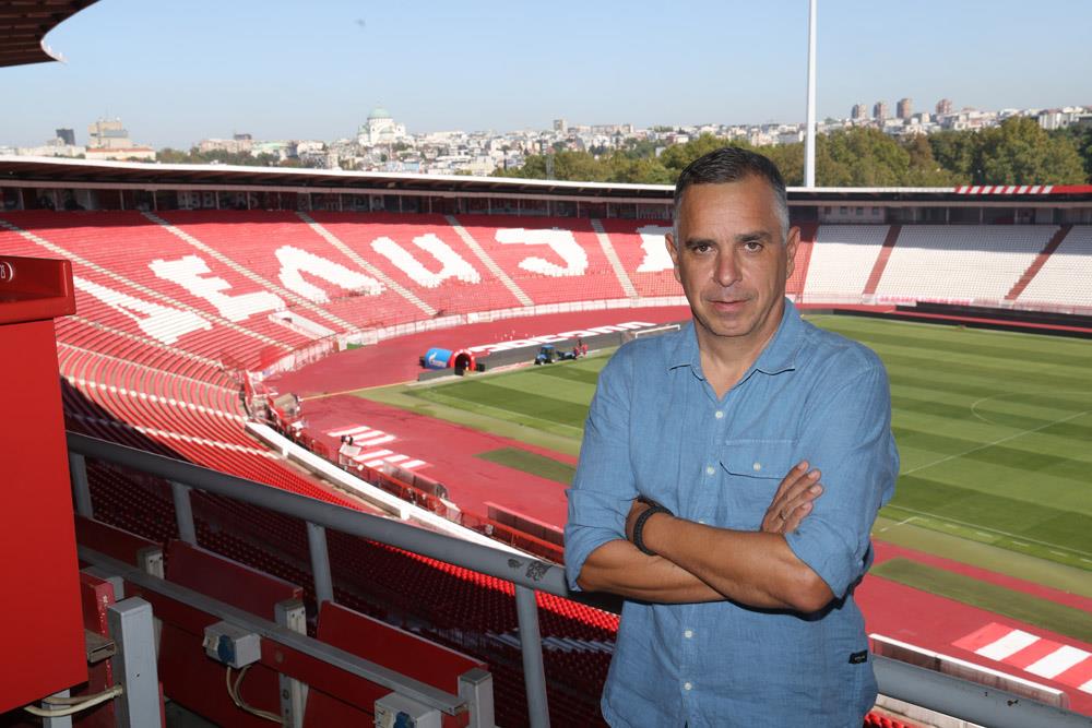 ZVEZDA JE SPREMILA NOVE KLINCE ZA LETO! STANKOVIĆ MOŽE DA IZABERE: Oglasio se Nikola Jelić, direktor Omladinske škole