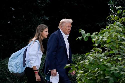 Unuka Donalda Trampa progovorila: "Pola sveta me ne voli zbog mog prezimena"