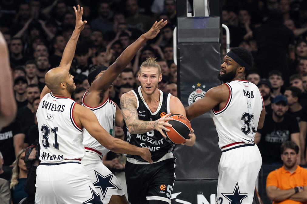 PARTIZAN-ARMANI_57.jpg?ts=2025-10-02T21:39:56