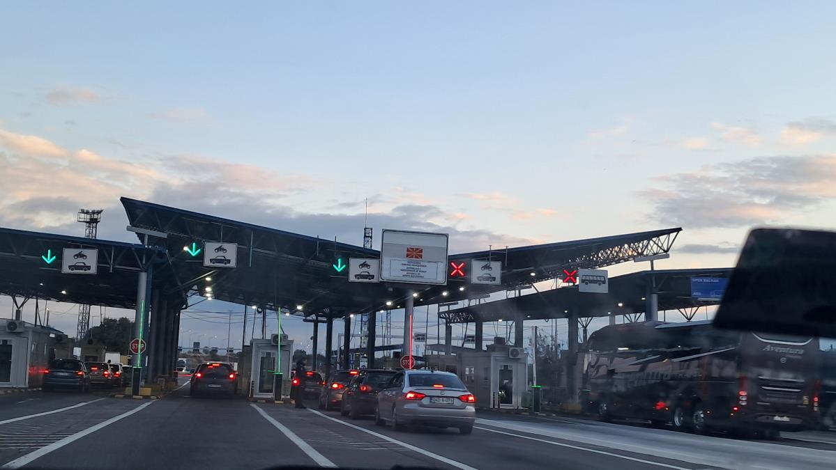 POLICIJSKA AKCIJA U PREŠEVU: Zaustavili državljanina Severne Makedonije i otvorili mu gepek, a onda ODMAH STAVILI LISICE! Evo šta su našli 