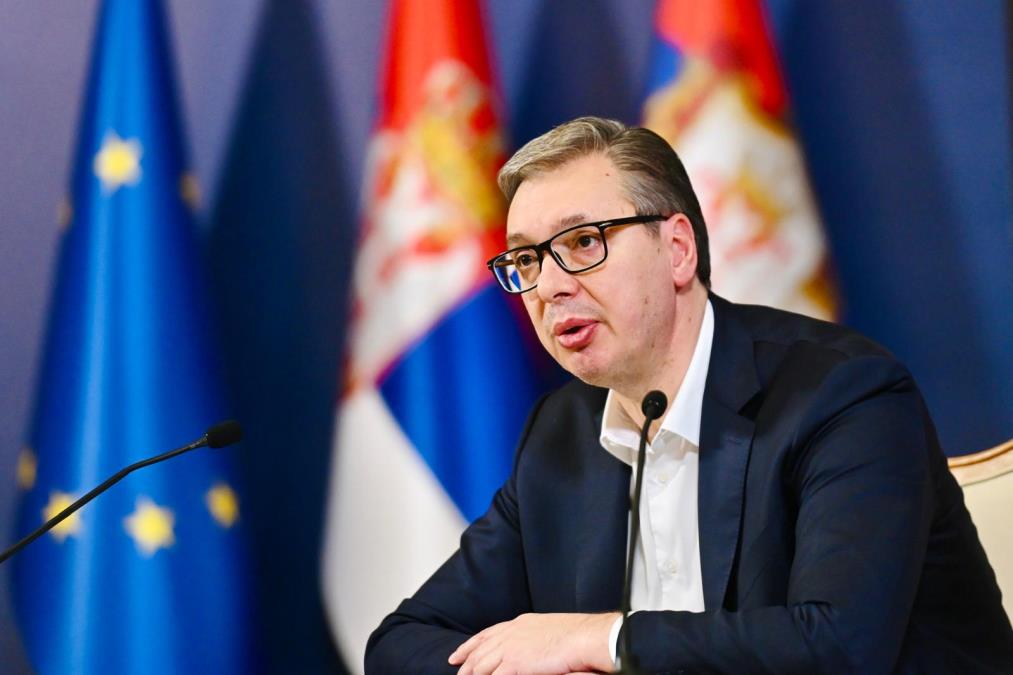 PARANOJA UMESTO ODGOVORNOSTI! LUDILO U CRNOJ GORI SE NASTAVLJA, SAD IM PREDSEDNIK SRBIJE I ZA OVO KRIV: Vučić "nagovorio" Makrona da Podgorici blokira put u EU