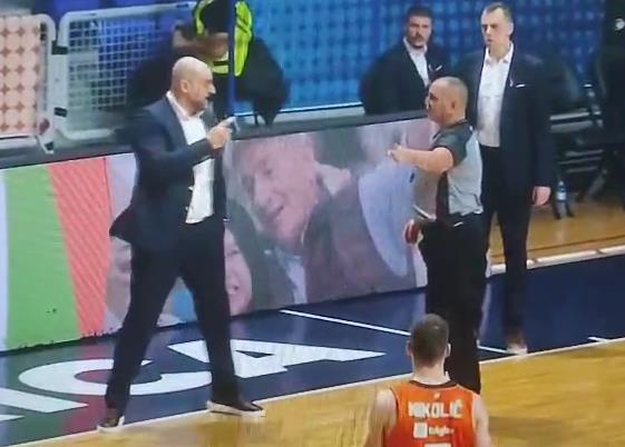 ZVEZDAN MITROVIĆ I DALJE BESAN NA SUDIJE POSLE PARTIZANA: Kakva je to satisfakcija kad protivnik izvede 40 ili 50 slobodnih bacanja?