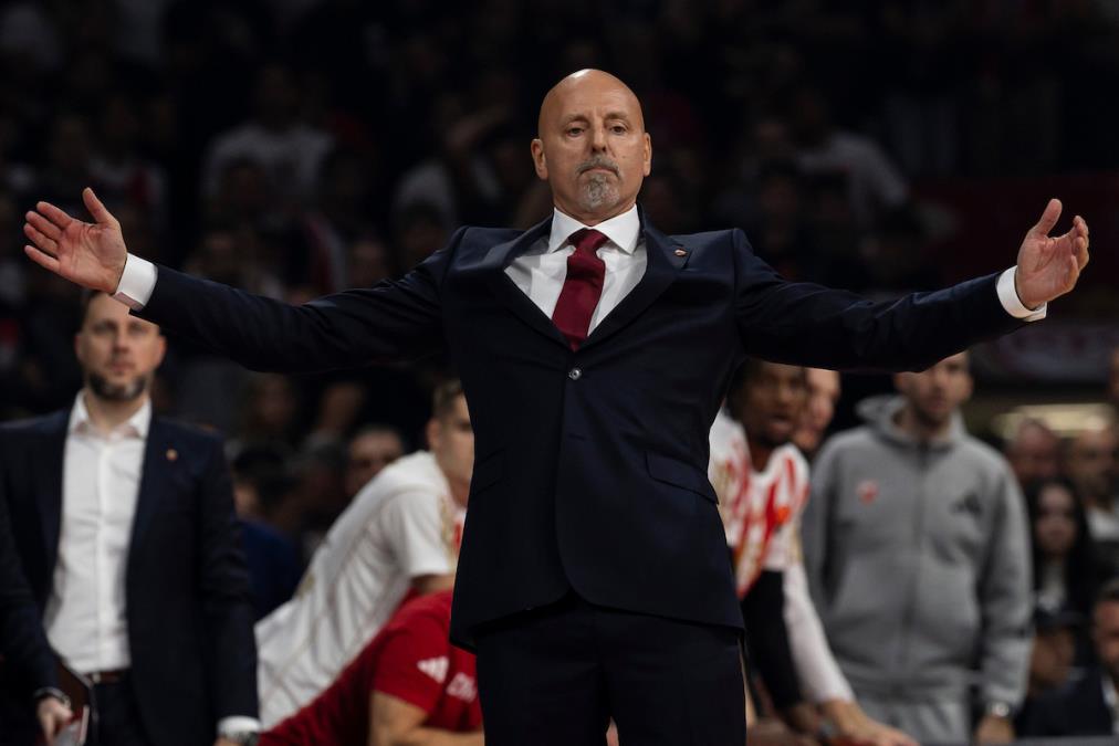 Sasa-Obradovic-na-utakmici-protiv-Zalgirisa.jpeg?ts=2025-10-15T10:06:32