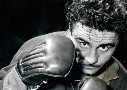 Laslo-Pap.jpg?ts=2025-10-16T11:56:55