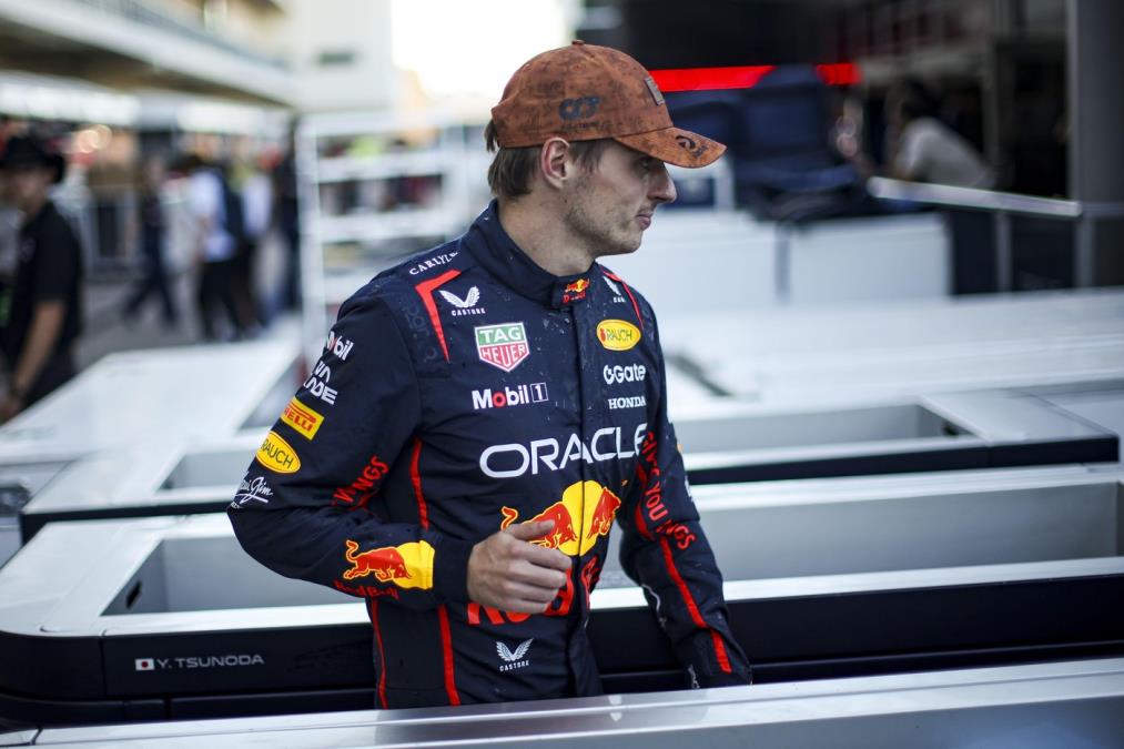 "RAZMIŠLJAM O NAPUŠTANJU FORMULE 1" Četvorostruki šampion sveta šokirao navijače: Ne uživam više u vožnji!