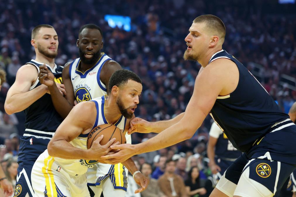 Stef-Kari-i-Nikola-Jokic.jpeg?ts=2025-10-24T06:12:08