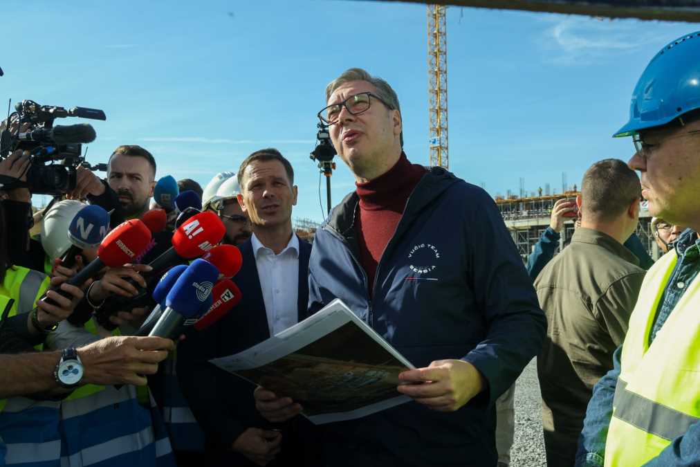 VUČIĆ SUTRA NA TERENU: Predsednik obilazi gradilište Ekspo projekta i prati napredak radova