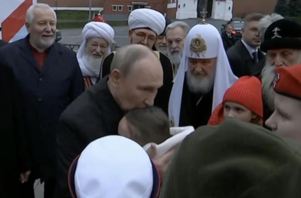 Vladimir-Putin-Crveni-trg.jpg?ts=2025-11-06T13:41:20