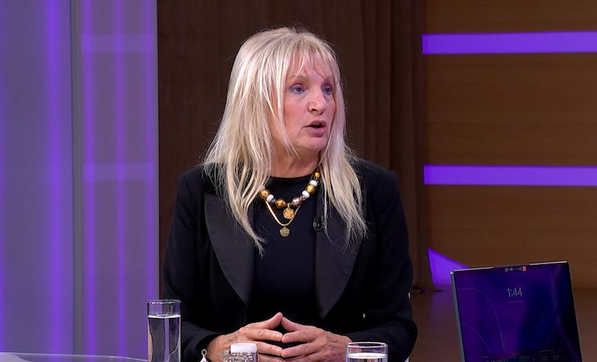 "STAVILA MI JE NOŽ U KREVET, ŽELELA DA SE NABODEM" Vesna De Vinča zbog ljubomore zamalo da pogleda smrt u oči! Ispričala šok detalje
