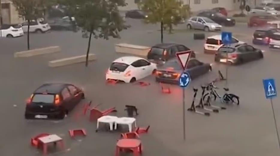 italija-poplave-3-.jpg?ts=2025-11-08T11:28:58