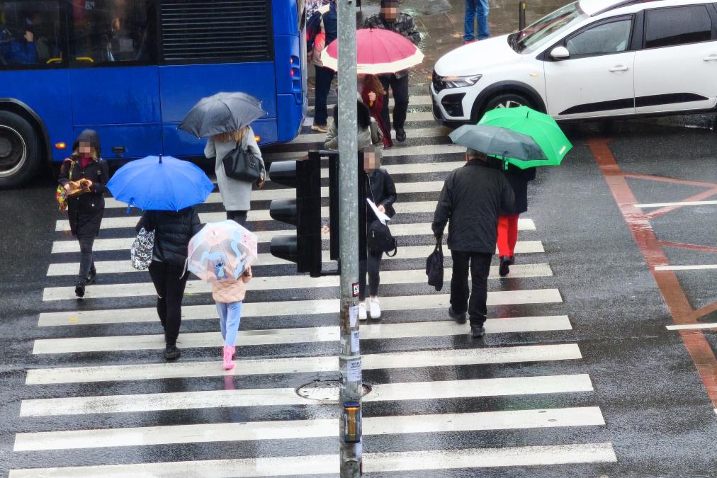 Tačno u ovo vreme danas u Srbiji počinje nevreme: Očekuju se olujni udari, sneg i pad temperature za 10 stepeni