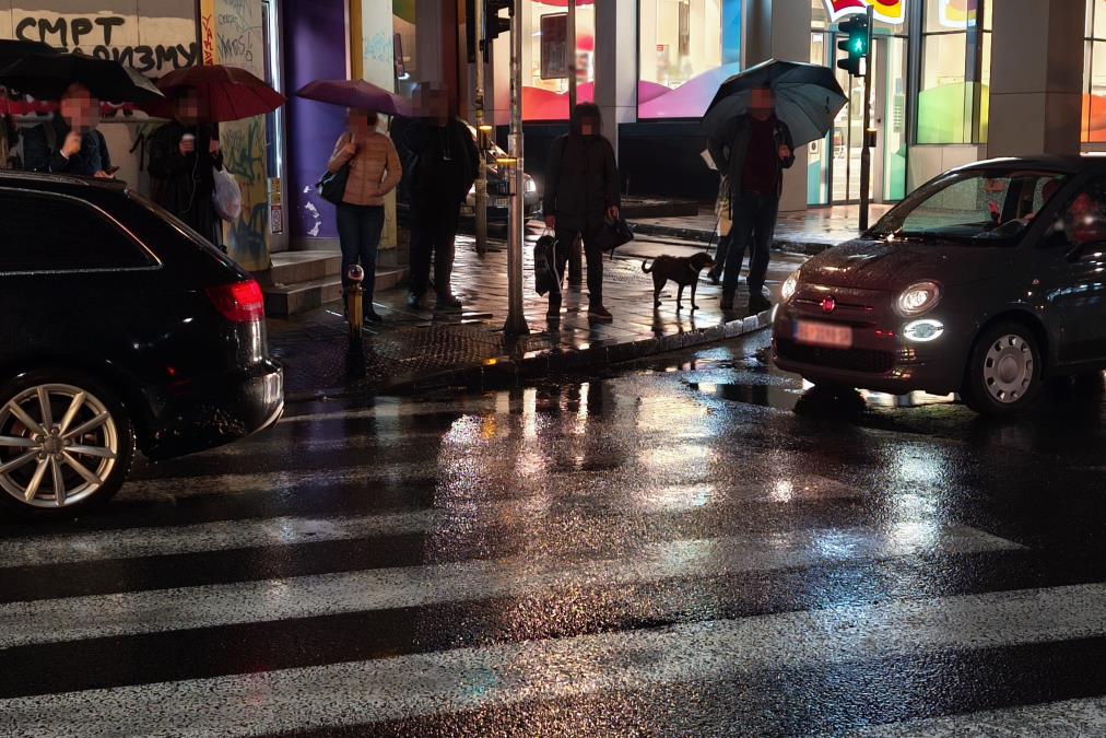 POSLE SVAĐE IZBO VOZAČA AUTOBUSA, PA NAPRAVIO KARAMBOL! Potraga za vozačem, jezivi detalji užasa u Braće Jerković: "Sitroenom" ODBACIO automobil na stajalište!