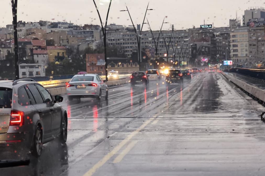 Opasnost od poplava i bujica! Hitno se oglasio RHMZ: Raste nivo velike reke u Srbiji i to za 5 metara