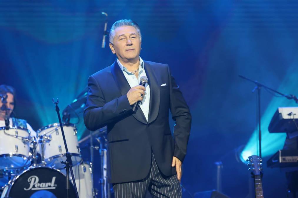 PREPOZNAĆE SE ISKRENA EMOCIJA: Halid Muslimović vidno uzbuđen pred veliki koncert, pa poručio da ove neće stati 