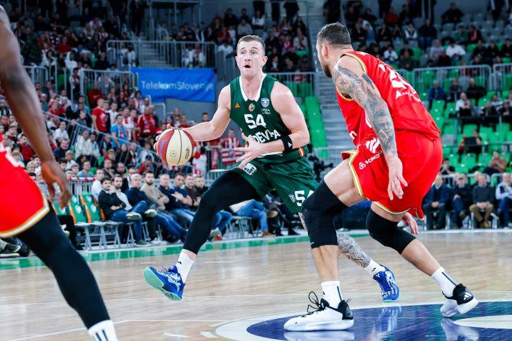 oli-4.jpg?ts=2025-11-17T17:54:19