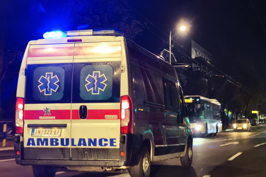 BURNA NOĆ U BEOGRADU: Tri saobraćajne nezgode za nekoliko sati, petoro ljudi povređeno, oglasili se iz Hitne pomoći