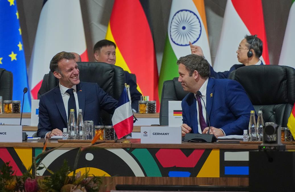 x02-EPA-Misper-Apawu-Pool.jpg?ts=2025-11-22T14:09:31