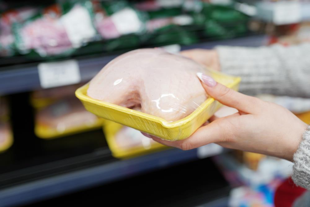Nikada ne kupujte pileća prsa ako ovo primetite na pakovanju: Jedan detalj odmah otkriva da nešto nije u redu