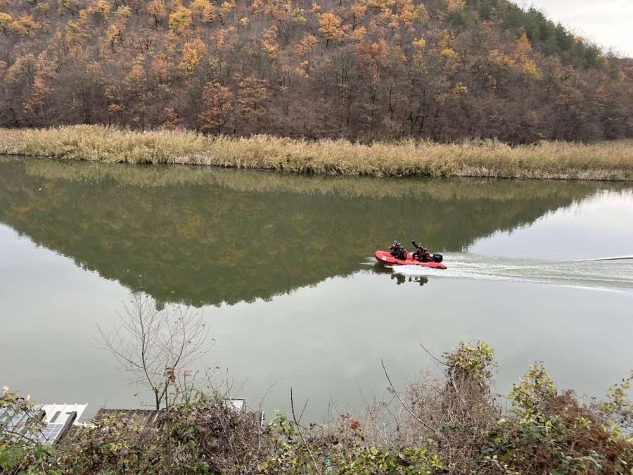 TELO MUŠKARCA IZVUČENO IZ JEZERA: Tragedija u Ovčar Banji, utvrđuju se okolnosti
