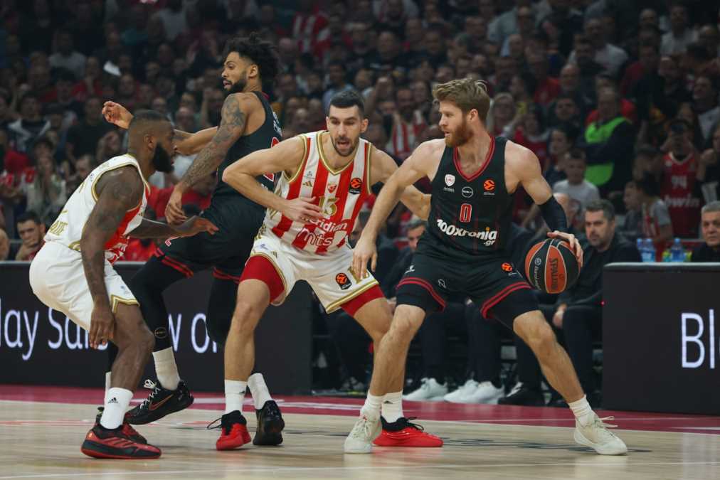 Crvena-zvezda-Olimpijakos-Evroliga-22-.jpeg?ts=2025-11-26T19:51:15