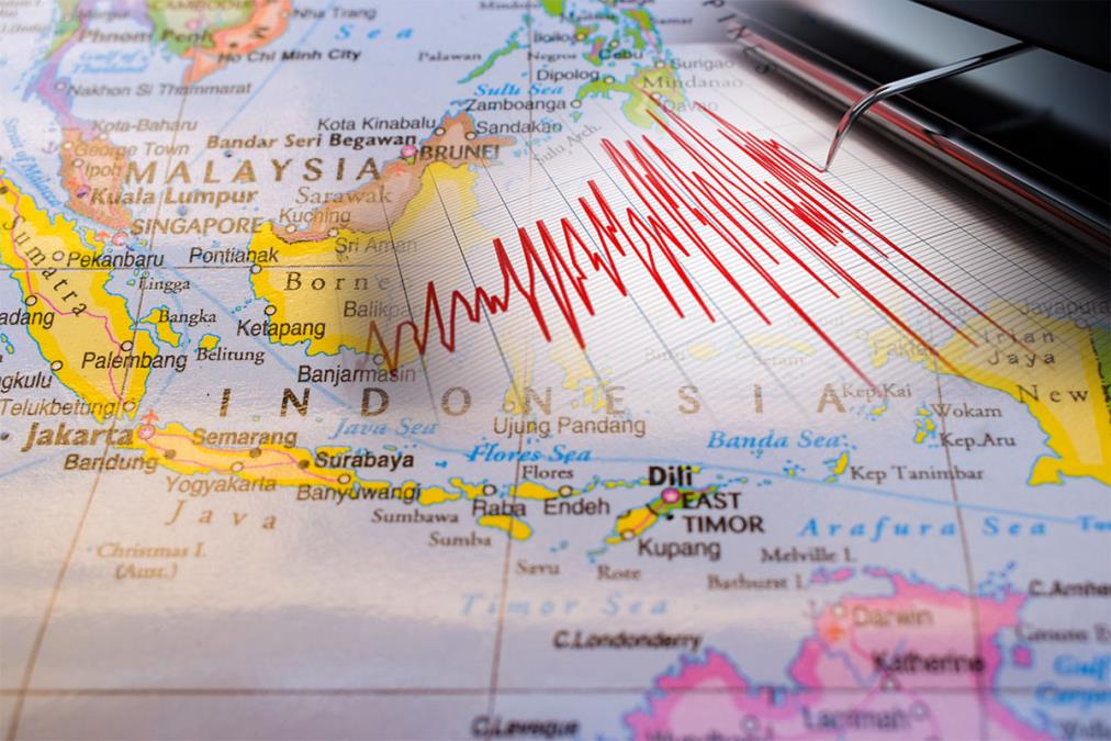 ZEMLJOTRES OD 6,7 RIHTERA POGODIO INDONEZIJU! Ljuljalo se više od minuta u gradu od 400.000 ljudi na ostrvu Sulavesi, usledili snažni naknadni potresi (VIDEO)