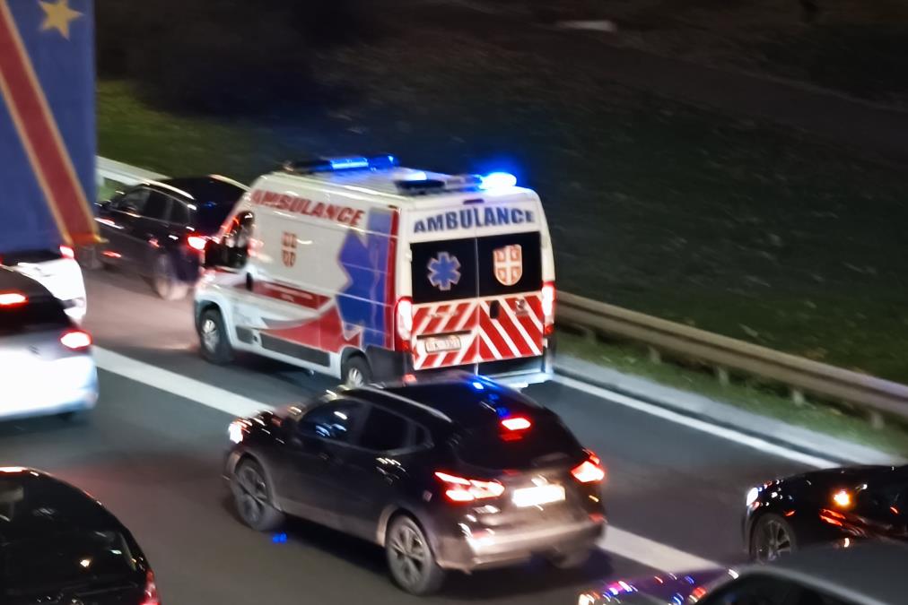 DVE TEŠKE SAOBRAĆAJKE U ROKU OD JEDNOG SATA haos u Novom Sadu: Maloletnik pao sa motora, u lančanom sudaru 3 osobe povređene