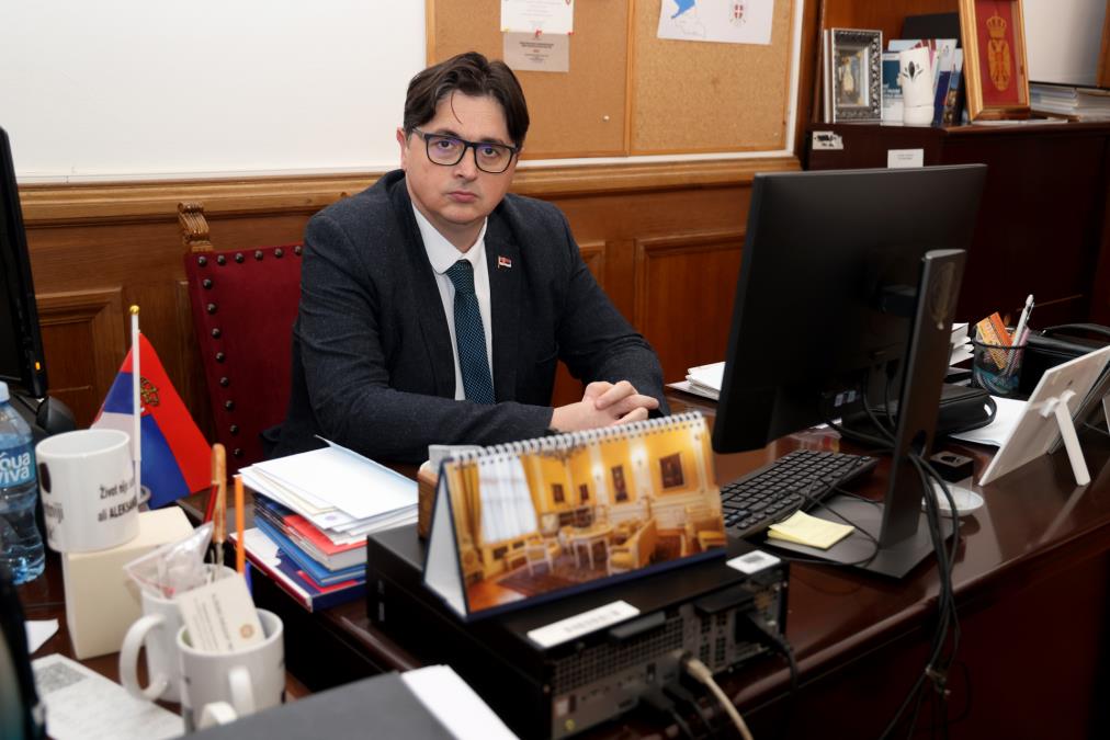 OGLASIO SE UGLJEŠA MRDIĆ: Zagorka Dolovac prva primenila zakone koje sam predložio, a mesecima lobirala protiv njih - to je licemerje!