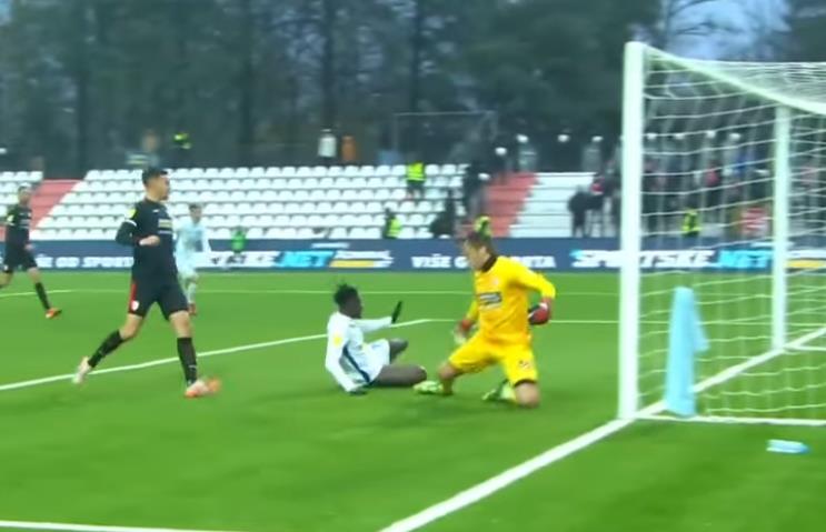 Zeleznicar-Karikari.jpg?ts=2025-11-29T15:25:39