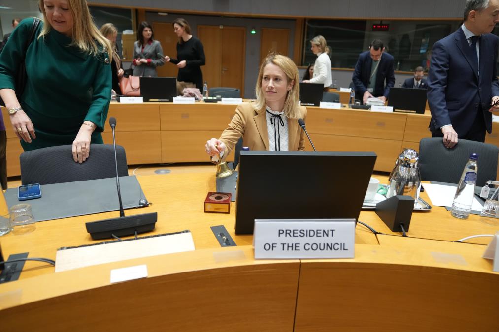 x01-AP-Virginia-Mayo.jpg?ts=2025-12-01T11:32:01