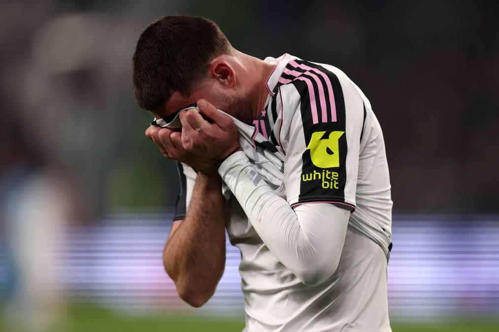 Dusan-Vlahovic-na-mecu-Juventus-Kaljari.jpeg?ts=2025-12-01T15:15:05