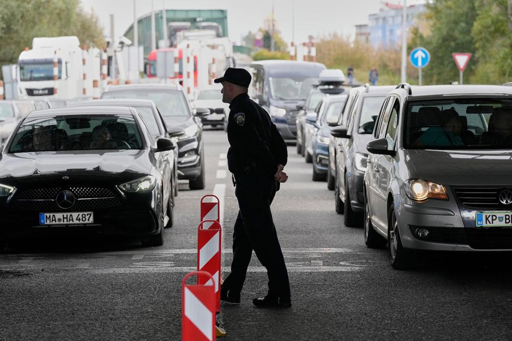 SRBIN NA PUTU DO GRČKE DOŽIVEO PAKAO NA GRANICI SA MAKEDONIJOM Tražili mu nešto na šta niko ne obraća pažnju