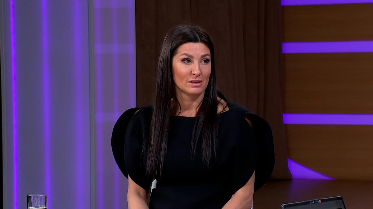 TANJA JE ŽENA ZMAJ! Ona je majka petoro dece, supruga, domaćica, ima posao i NIŠTA JOJ NIJE TEŠKO - Evo kako sve postiže