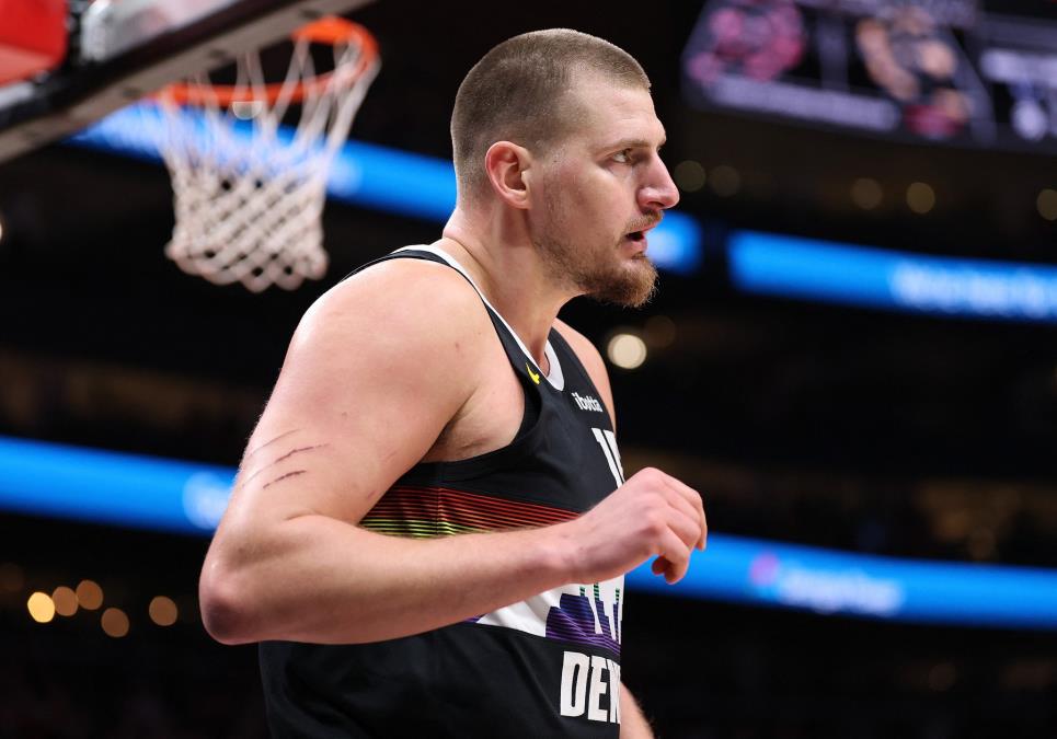 Nikola-Jokic-na-mecu-Atlanta-Hoks-Denver-Nagets.jpeg?ts=2025-12-06T05:58:06
