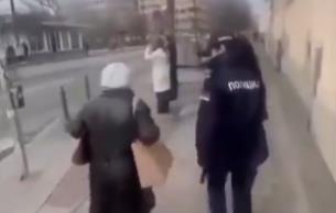 INDIVIDUALNI ČIN POLICIJSKOG SLUŽBENIKA! Policija se oglasila posle legitimisanja bake koja je onkološki bolesnik