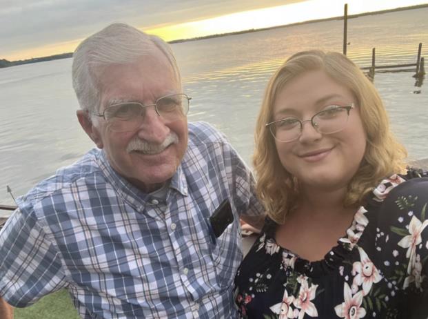 Sa 24 godine sahranila je muža od 72, pa se udala za deku od 81: "Nisam sponoruša, samo volim starije"