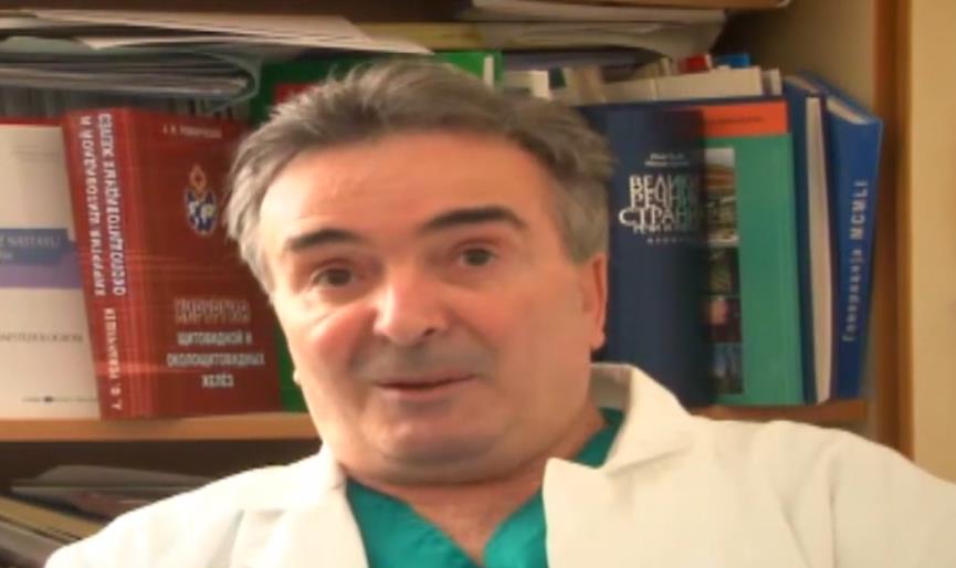 JEDAN OD NAJVEĆIH SRPSKIH HIRURGA, NEKRŠTEN I BEZIMEN, ŽIV SAHRANJEN ODMAH PO ROĐENJU: Mali gorštak sa Golije oživeo u ledenoj vodi pa 3 godine nije progovorio