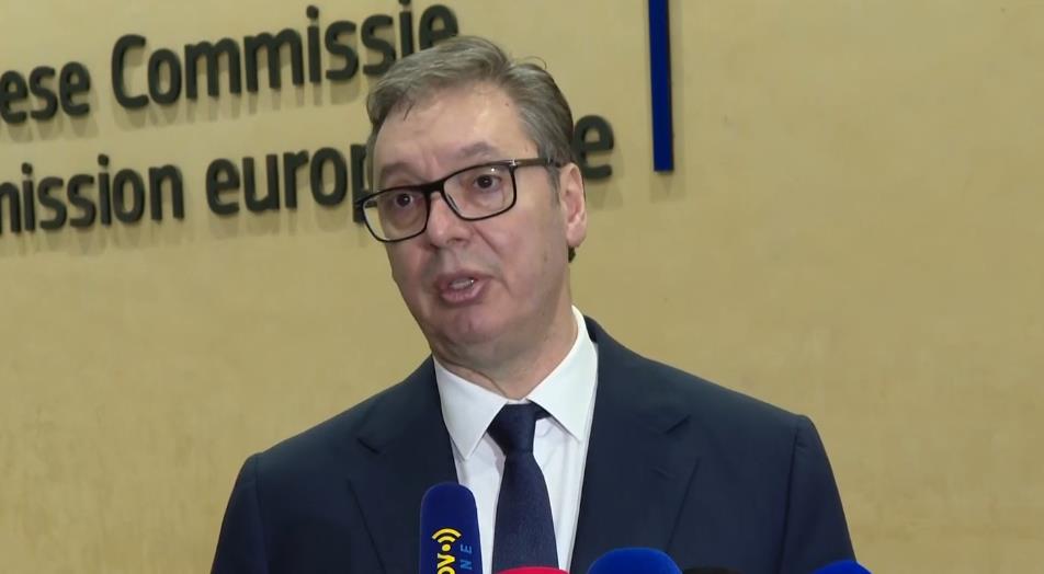 "ŠETAĆU TRI DANA U NIŠU!" Predsednik Vučić sutra otvara dve fabrike svetki poznatih kompanija: Njihova poruka je ne smeš da šetaš, to je dehumanizacija!