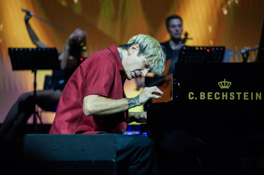 SEGMENTI SNAŽNIH EMOCIJA, STRASTI, HARIZME I VIRTUOZNOSTI PIJANISTA MAKSIM MRVICA PRIREDIO VEČE ZA PAMĆENJE NA PRVOM KONCERTU U BEOGRADU