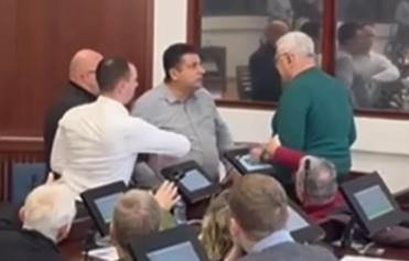 HAOS U SKUPŠTINI GRADA ČAČKA! Odbornici u klinču, pale žestoke reči (VIDEO)