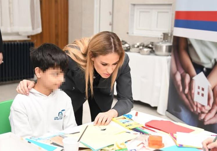 OVDE ĆE UVEK BITI SPOKOJNI, VOLJENI I SVOJI: Ministarka Stamenkovski posetila mališane u Zavodu za vaspitanje dece i omladine (FOTO)