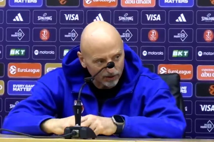 ŠTA JE IZAZVALO OVAKVU REAKCIJU SAŠE OBRADOVIĆA?! Zvezdin trener opsovao, a onda shvatio da je počela konferencija (VIDEO)