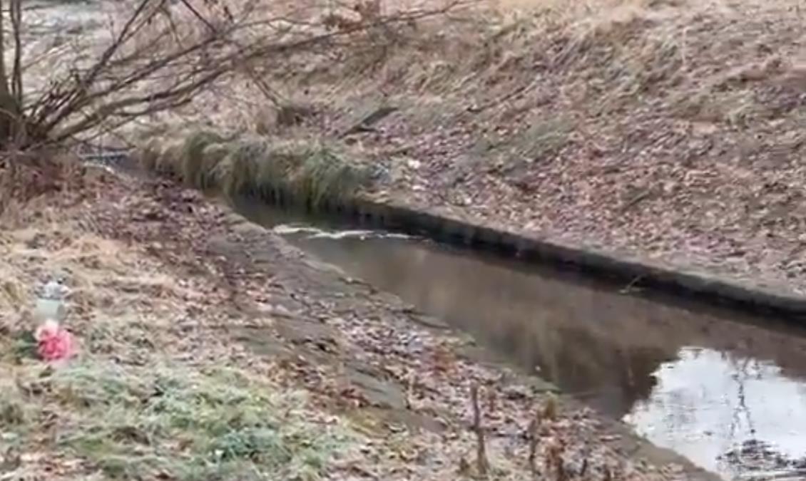 DEVOJČICU (11) PRONAŠLI MRTVU IZA IGRALIŠTA ŠKOLE: Učenica (12) je ubila nožem? Nezapamćeni horor, javnost šokirana brutalnim zločinom (FOTO/VIDEO)